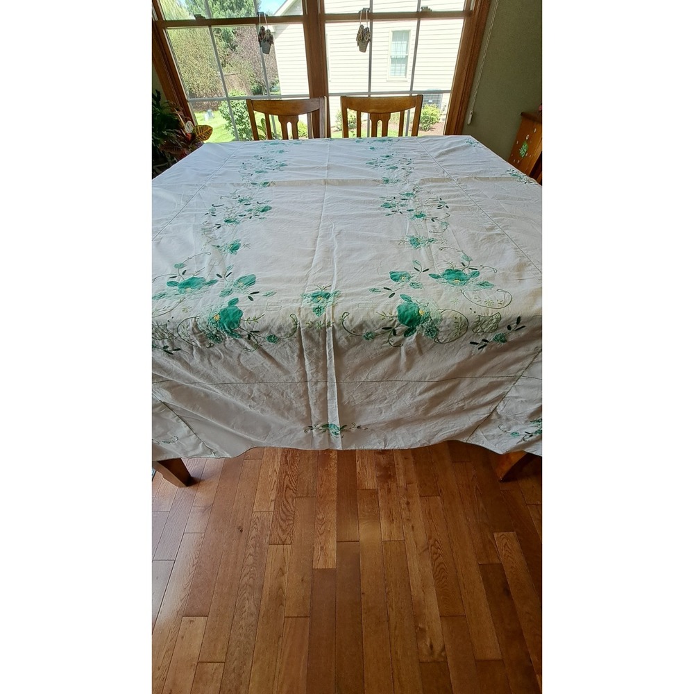 VTG Cotton White Applique-Embroidered Tablecloth 100 X 66 Inches And 10 Napkins